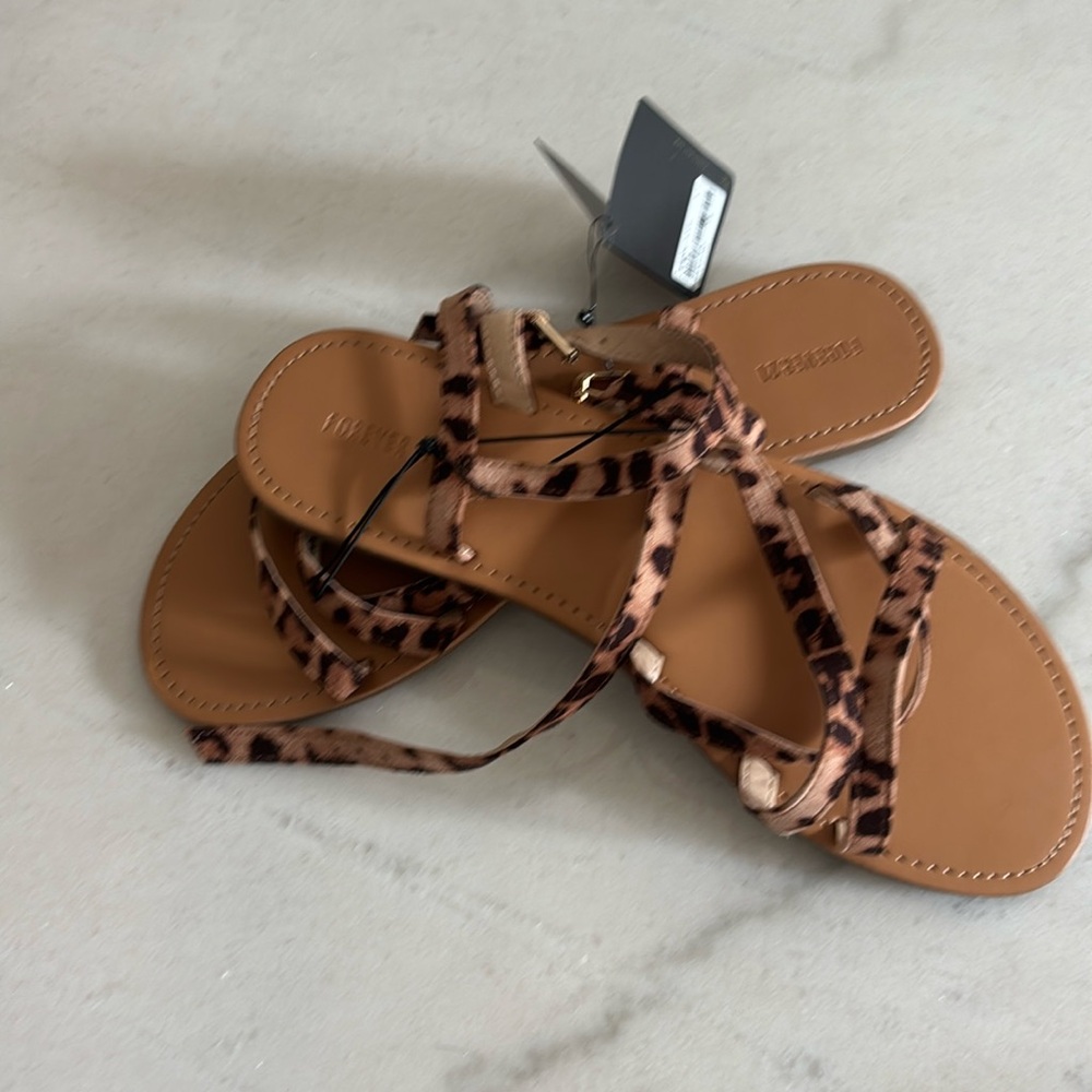 Forever 21 sandal-NWT
